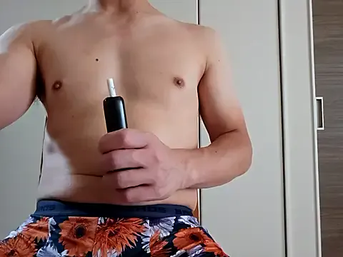 LaraOlsen – webcam model profile photo Image 9