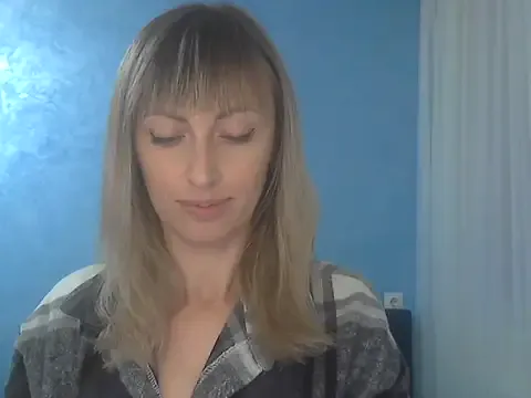 AmyBelmontt – webcam model profile photo Image 18