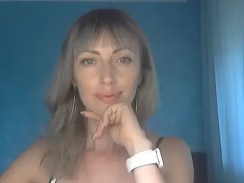 AmyBelmontt – webcam model profile photo Image 6