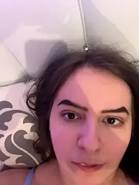 CheerryX – webcam model profile photo Image 13