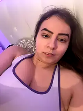 CheerryX – webcam model profile photo Image 3