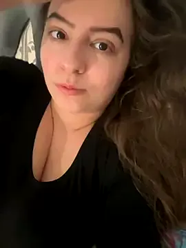 CheerryX – webcam model profile photo Image 9