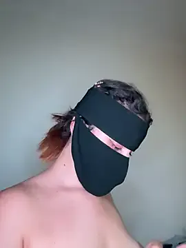 MystiqueXXX – webcam model profile photo Image 10