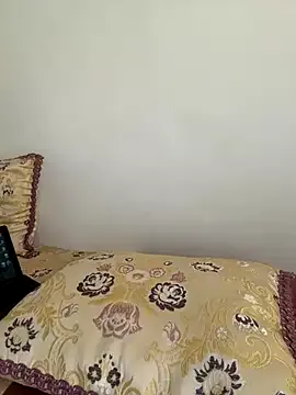 MystiqueXXX – webcam model profile photo Image 7