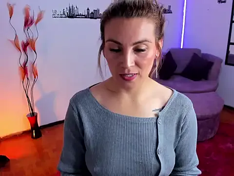 SkyLumen – webcam model profile photo Image 10