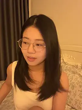 AmyBelmontt – webcam model profile photo Image 11