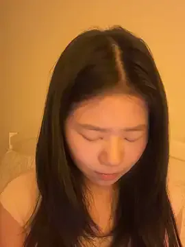 AmyBelmontt – webcam model profile photo Image 13