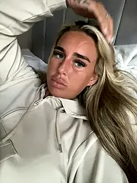 Alice_Haaze – webcam model profile photo Image 8