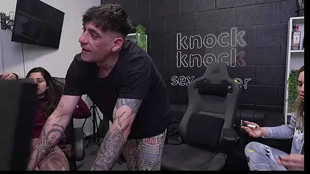 SashCarter – webcam model profile photo Image 18