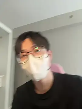 Noya – webcam model profile photo Image 2