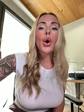 Donovan_Desmond – webcam model profile photo Image 13