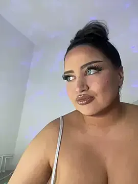 AmyBelmontt – webcam model profile photo Image 12