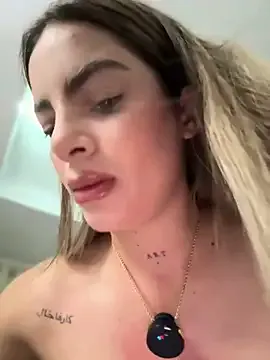 ashley69_brown – webcam model profile photo Image 9