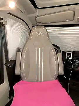 XxAlliGirlNextDoor – webcam model profile photo Image 14