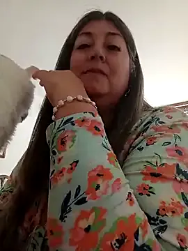 Noya – webcam model profile photo Image 12