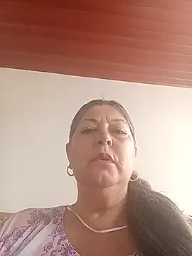 Noya – webcam model profile photo Image 3