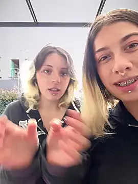 AvaHulw – webcam model profile photo Image 6