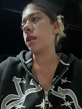 AvaHulw – webcam model profile photo Image 9