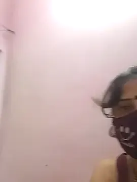 EmilyWeston – webcam model profile photo Image 3