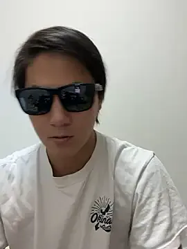 Noya – webcam model profile photo Image 8