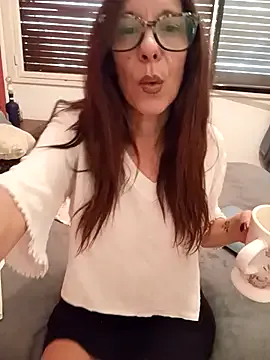 HANNIA_BAILEYS – webcam model profile photo Image 18