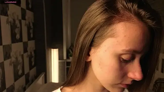 SkyLumen – webcam model profile photo Image 16