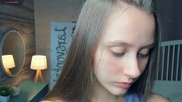 SkyLumen – webcam model profile photo Image 7