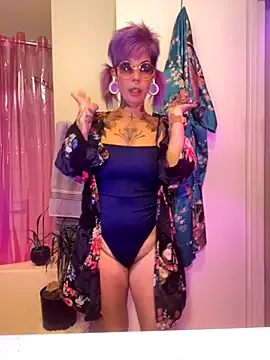 MartinaWolf – webcam model profile photo Image 12