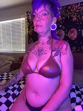 MartinaWolf – webcam model profile photo Image 3