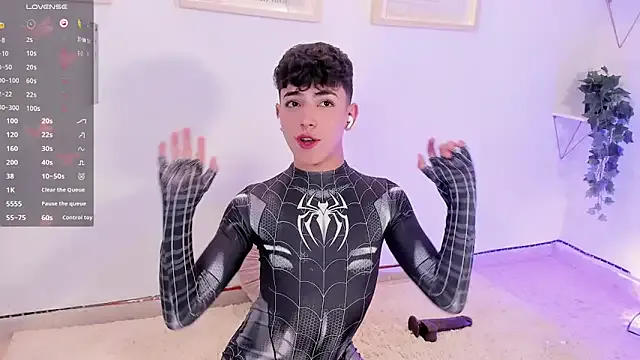 pizza_biceps – webcam model profile photo Image 12