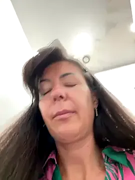 CassieGil – webcam model profile photo Image 6