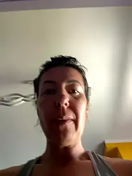 CassieGil – webcam model profile photo Image 7