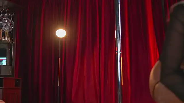 MartinaWolf – webcam model profile photo Image 12