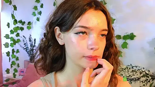 AmyBelmontt – webcam model profile photo Image 7