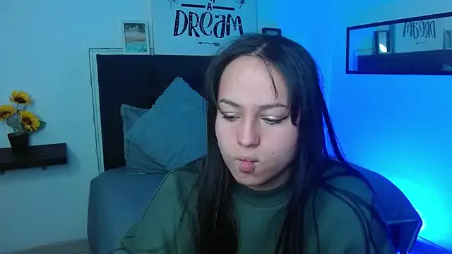 SkyLumen – webcam model profile photo Image 13