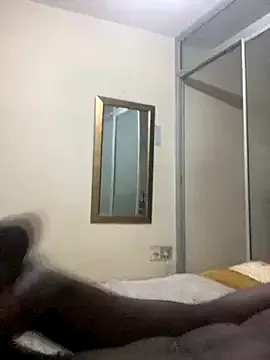 Amelie_Lopez – webcam model profile photo Image 4