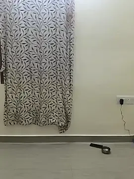 NatallieLynn – webcam model profile photo Image 2