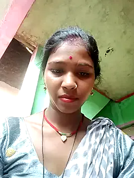 CassieGil – webcam model profile photo Image 3