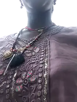 CassieGil – webcam model profile photo Image 6