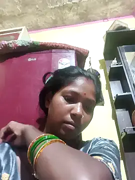 CassieGil – webcam model profile photo Image 8