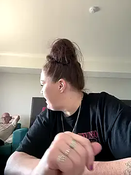 MissZoeDeville – webcam model profile photo Image 5