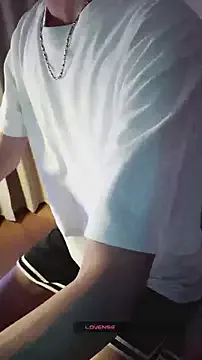 VivianWilson – webcam model profile photo Image 11