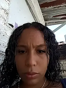 AmyBelmontt – webcam model profile photo Image 14