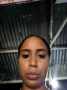 AmyBelmontt – webcam model profile photo Image 15