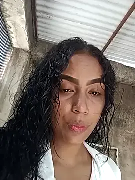 AmyBelmontt – webcam model profile photo Image 5