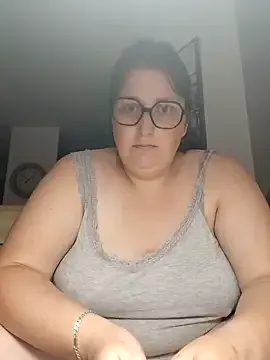 KaraNoir – webcam model profile photo Image 4