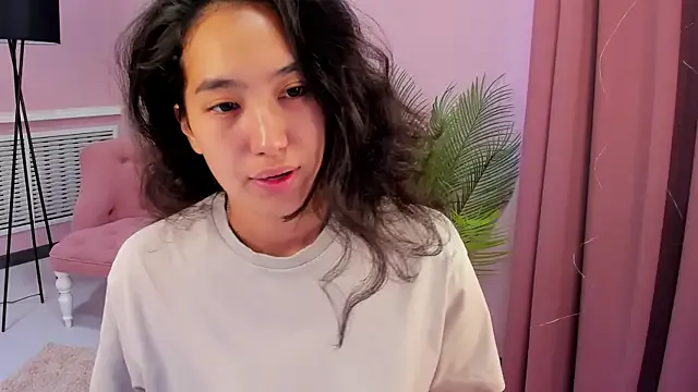 nicdani_1 – webcam model profile photo Image 2