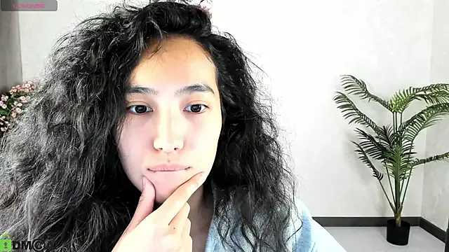 nicdani_1 – webcam model profile photo Image 9