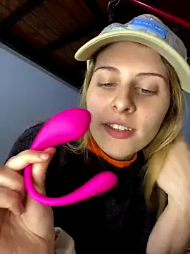 Lililth_Capri77 – webcam model profile photo Image 13