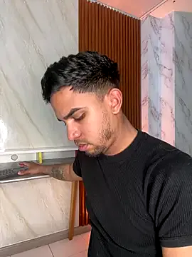 Astrid3 – webcam model profile photo Image 11